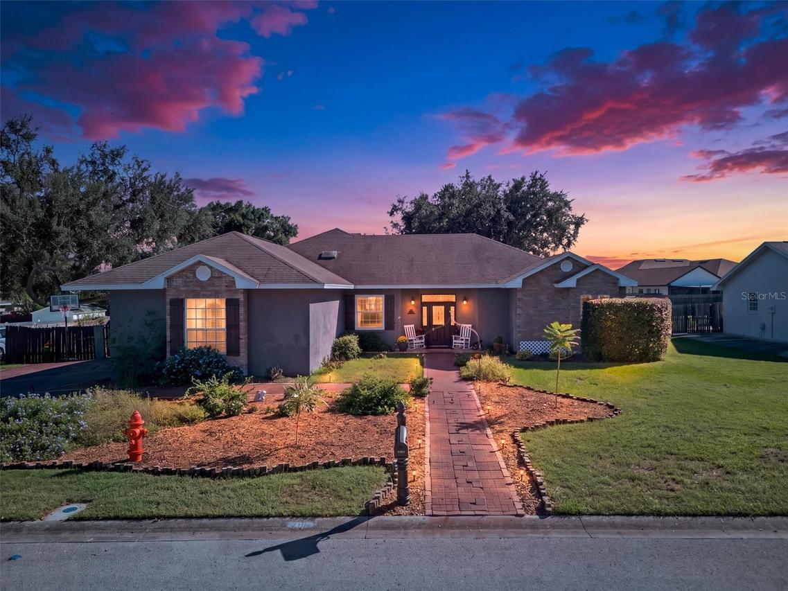 2809 Chatsworth Ln., Lakeland, FL 33812