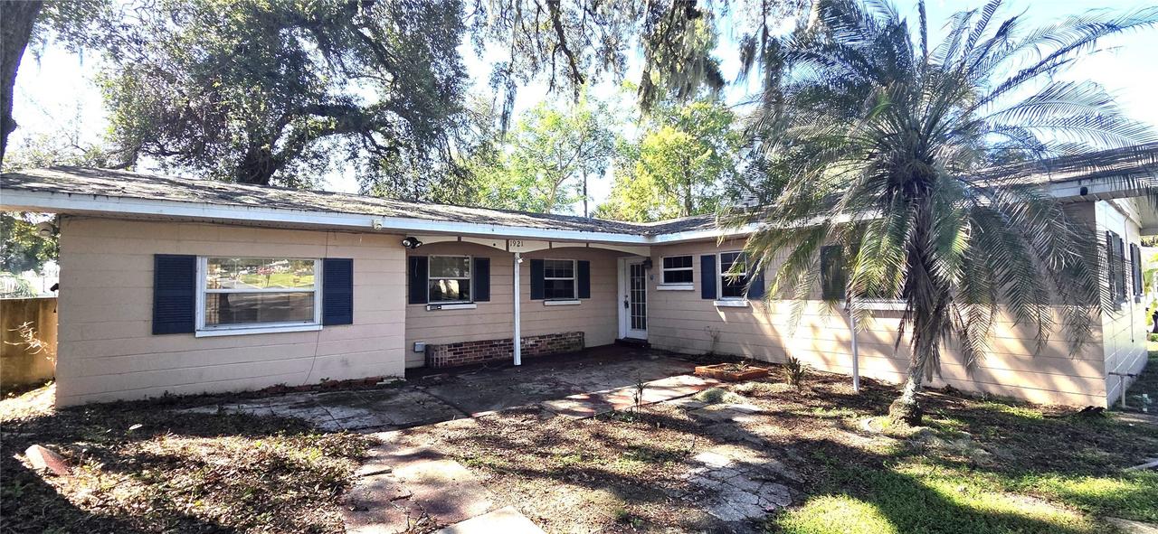 1921 Sylvester Rd., Lakeland, FL 33803