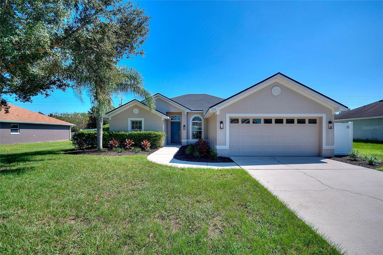 221 Mandolin Dr., Winter Haven, FL 33884