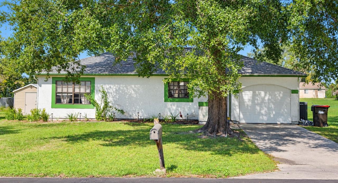 319 Oak Track Pass, Ocala, FL 34472