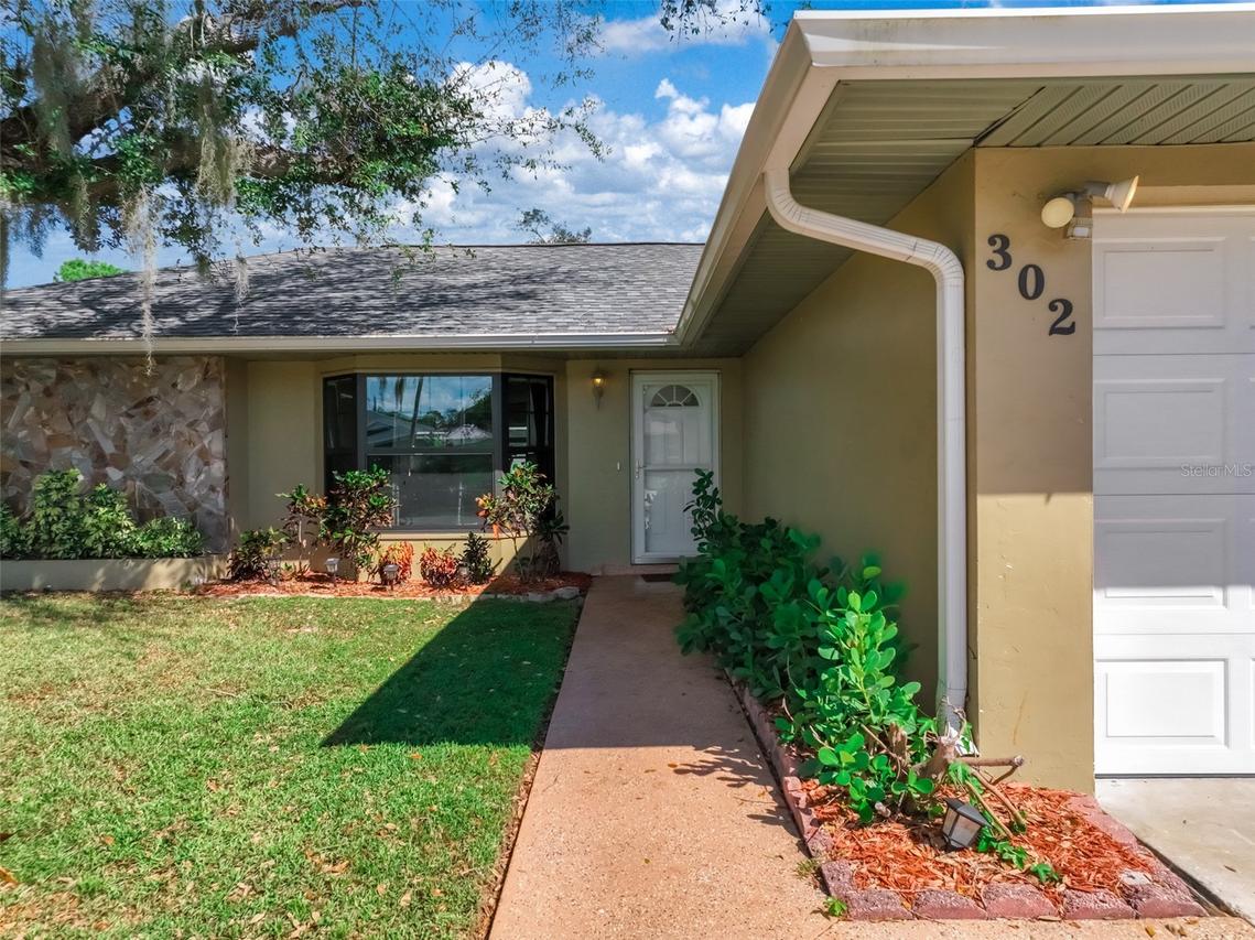 302 Lotus Ave., Sebring, FL 33872