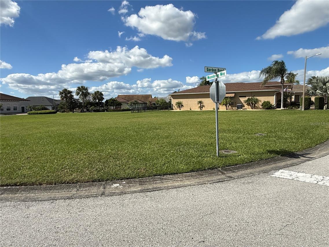 555 Meandering Way, Polk City, FL 33868