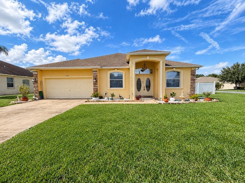 8166 Woodvine Cir., Lakeland, FL 33810