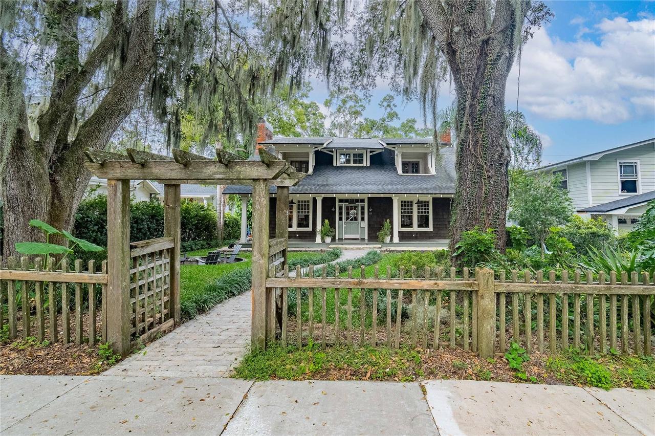 811 Orange Park Ave., Lakeland, FL 33801