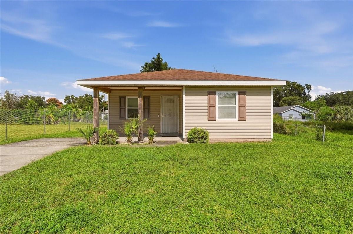 881 5th St., Winter Haven, FL 33881