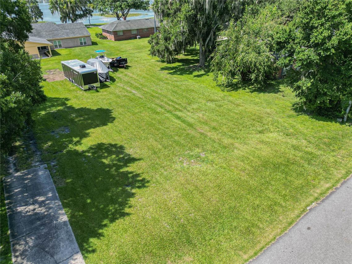 913 Crestview Dr., Auburndale, FL 33823
