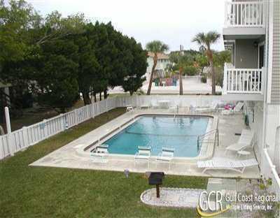 3400 6th Ave. #5, Holmes Beach, FL 34217