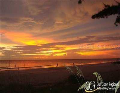 249 17th St. #13, Bradenton Beach, FL 34217