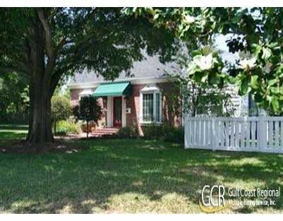 406 20th St., Bradenton, FL 34205