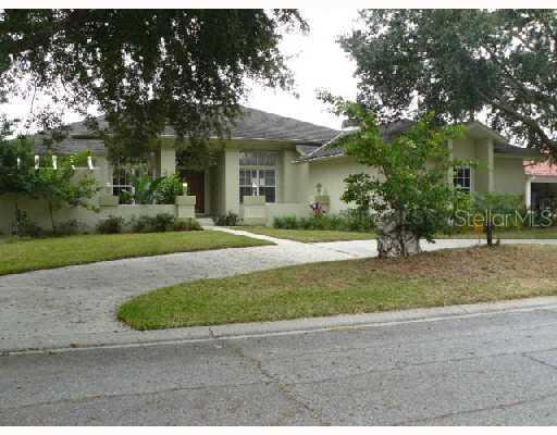 927 80th St., Bradenton, FL 34209