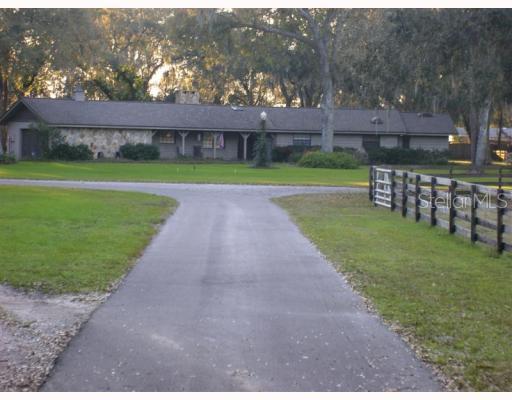 4705 Sleepy Hollow Ln., Plant City, FL 33565