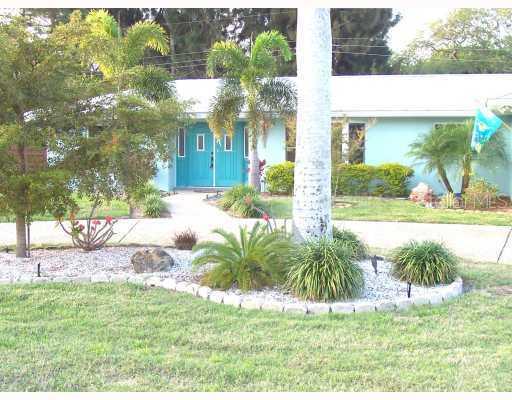 2315 Milford Cir., Sarasota, FL 34239