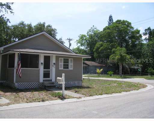 617 E 17th St., Bradenton, FL 34208