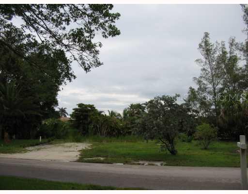 308 68th St., Holmes Beach, FL 34217