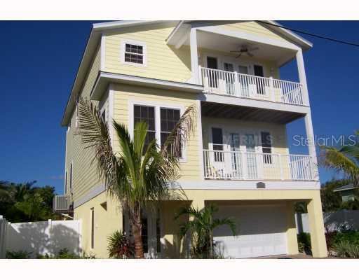 1105 Bay Drive North, Bradenton Beach, FL 34217