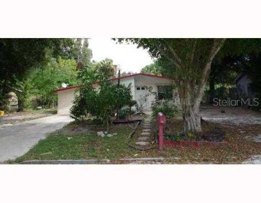 905 28th St., Bradenton, FL 34208