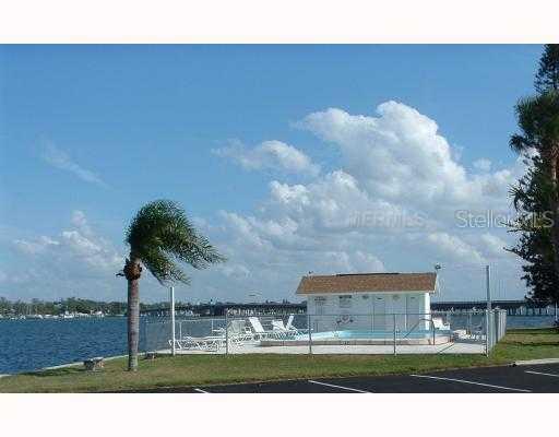 117 7th St. #29, Bradenton Beach, FL 34217