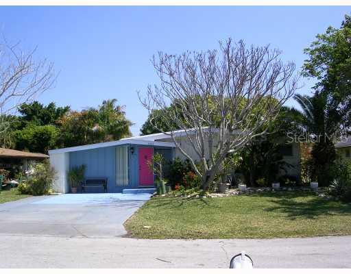 2705 Avenue C, Holmes Beach, FL 34217