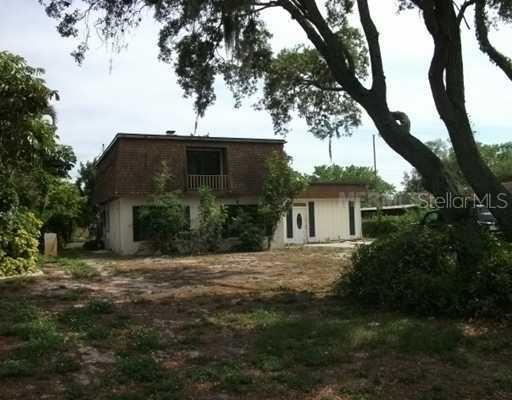 7621 Manatee Ave., Bradenton, FL 34209