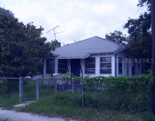 2228 N Orange Ave., Sarasota, FL 34234