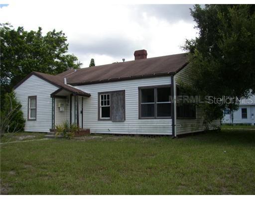 2704 7th Ave., Bradenton, FL 34208