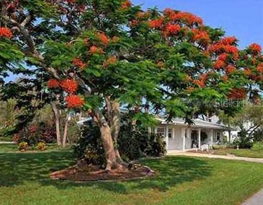 5704 Holmes Blvd., Holmes Beach, FL 34217