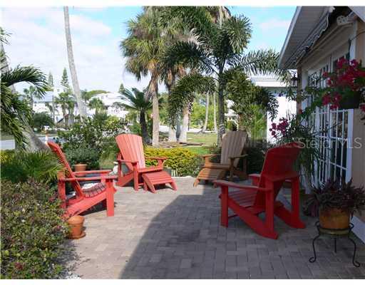 2711 Avenue C, Holmes Beach, FL 34217
