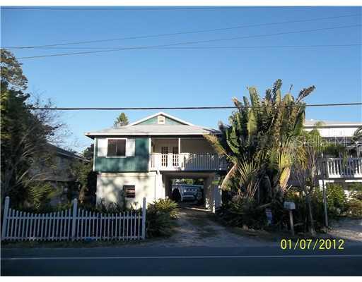2711 Gulf Dr., Holmes Beach, FL 34217