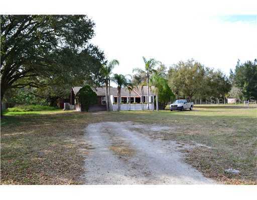 3207 36th Ave., Palmetto, FL 34221