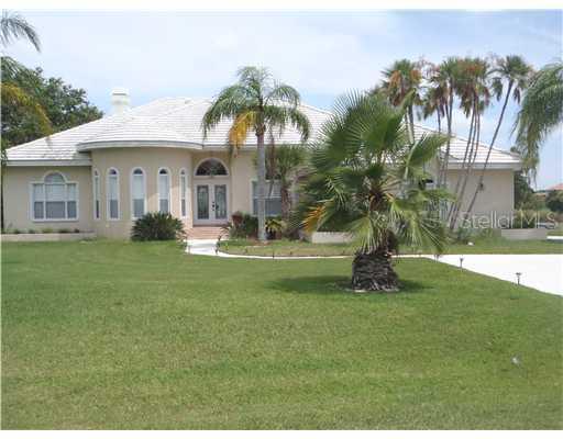 6147 NE 9th Avenue Cir., Bradenton, FL 34212
