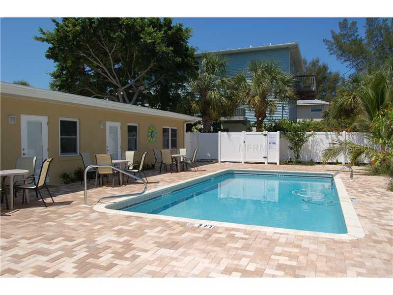110 72nd St., Holmes Beach, FL 34217