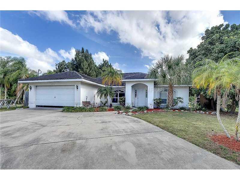 2319 45th St., Bradenton, FL 34208