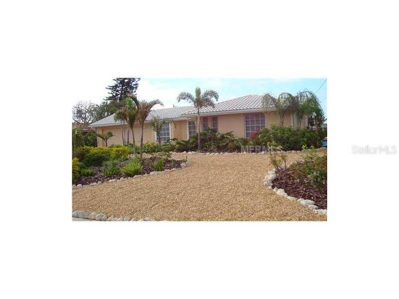 612 Foxworth Ln., Holmes Beach, FL 34217