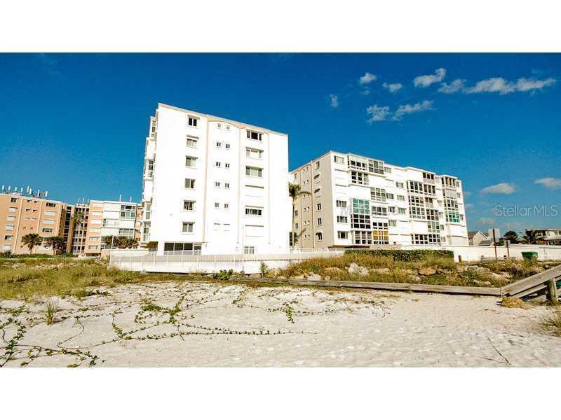 5200 Gulf Dr. #401, Holmes Beach, FL 34217