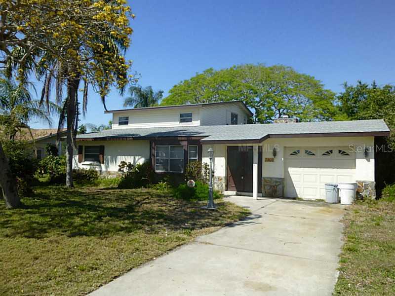 7404 23rd Avenue Dr., Bradenton, FL 34209