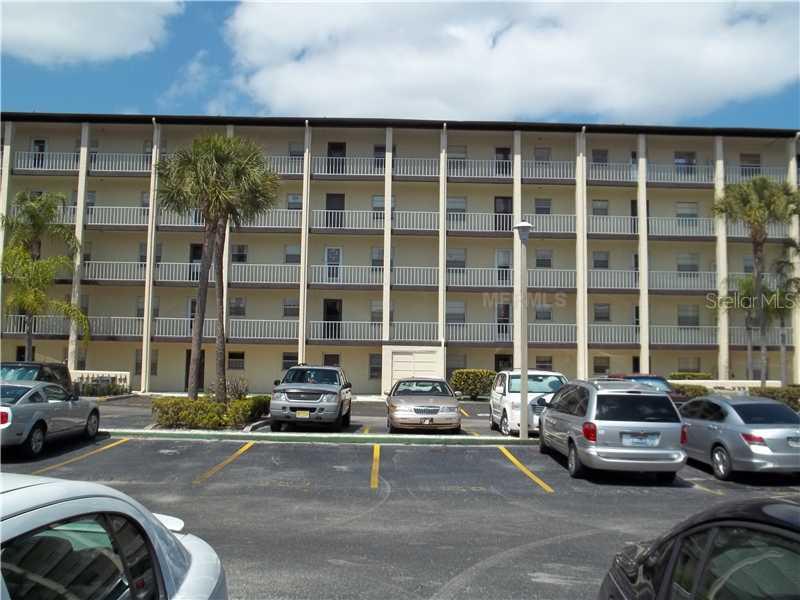 3230 Lake Bayshore Dr. #O-420, Bradenton, FL 34205