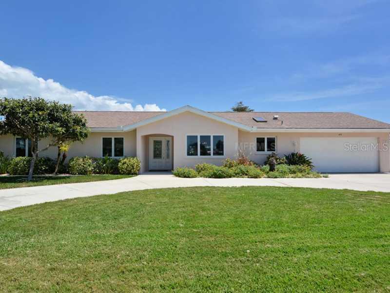 612 Hampshire Ln., Holmes Beach, FL 34217
