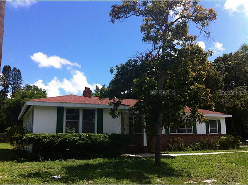 2320 12th Ave., Bradenton, FL 34205