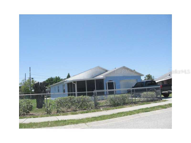 1243 Dr Martin Luther King Jr Pl., Palmetto, FL 34221