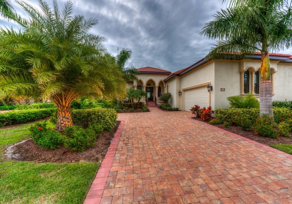 5624 Title Row Dr., Bradenton, FL 34210