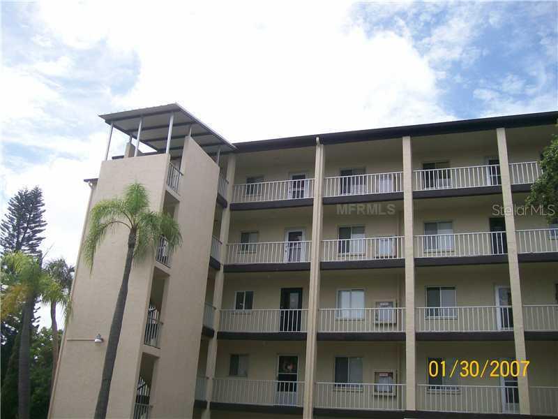 3418 Lake Bayshore Dr. #402, Bradenton, FL 34205