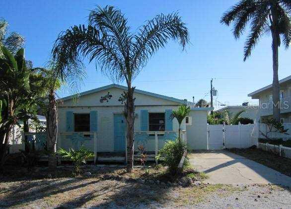 3005 Avenue E, Holmes Beach, FL 34217