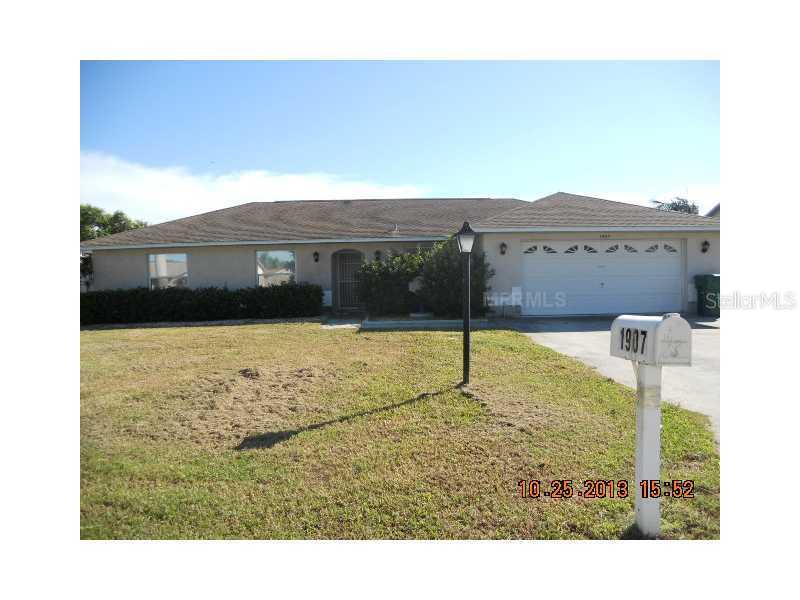1907 14th Street Ct., Palmetto, FL 34221