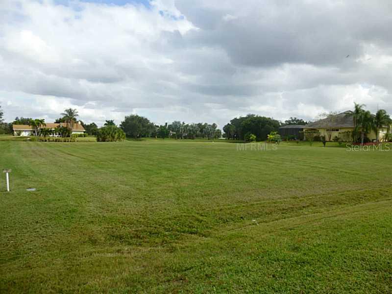 6111 9th Avenue Cir., Bradenton, FL 34212