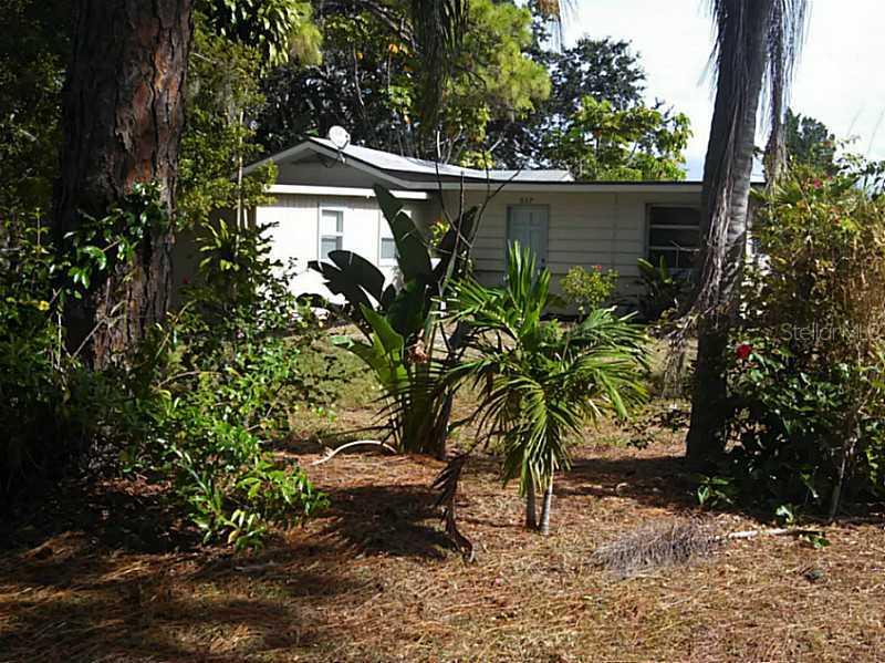 537 Edwards Dr., Sarasota, FL 34243