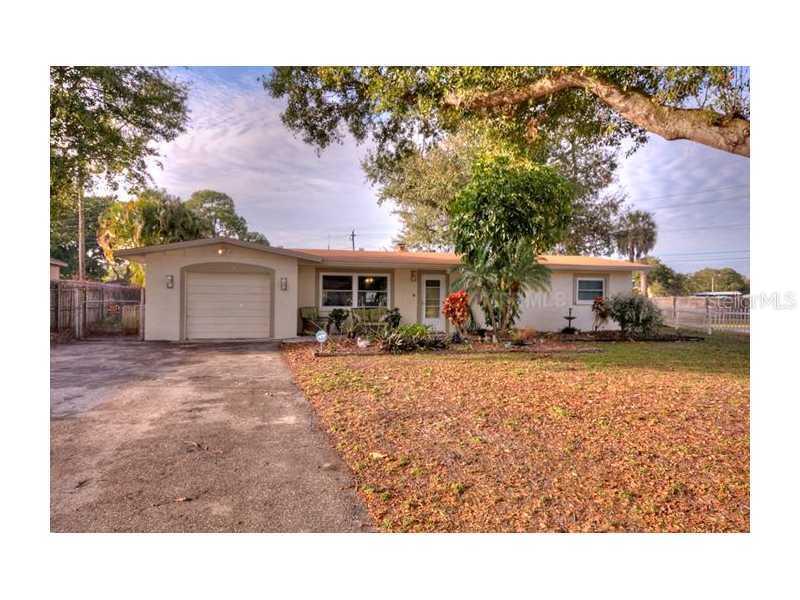 1126 Carmella Cir., Sarasota, FL 34243