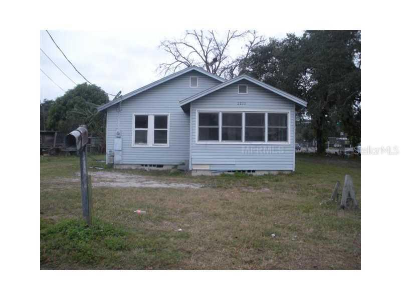 2215 4th Ave., Palmetto, FL 34221