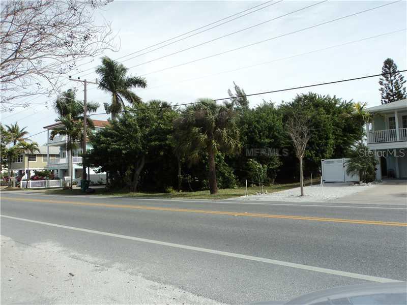 2813 Gulf Dr., Holmes Beach, FL 34217