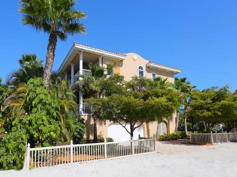 7322 Gulf Dr. #11, Holmes Beach, FL 34217