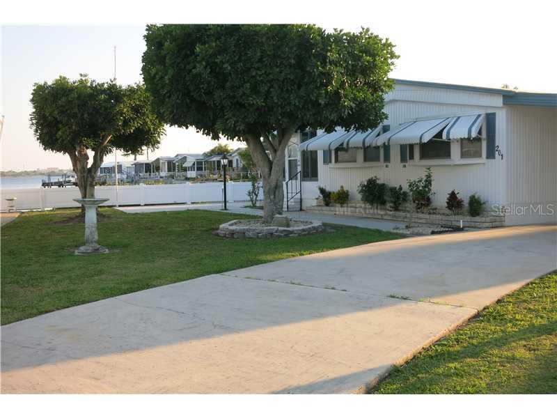 201 Tankey Dr #308, Palmetto, FL 34221